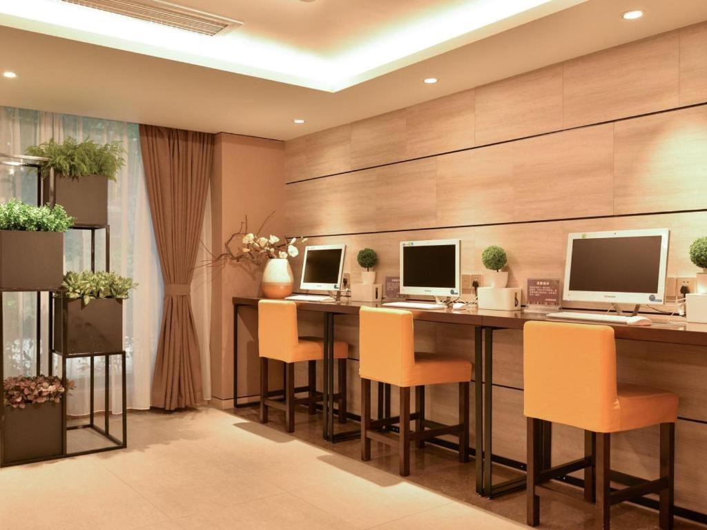 Home Inns Plus Shanghai Xujiahui Branch Zewnętrze zdjęcie