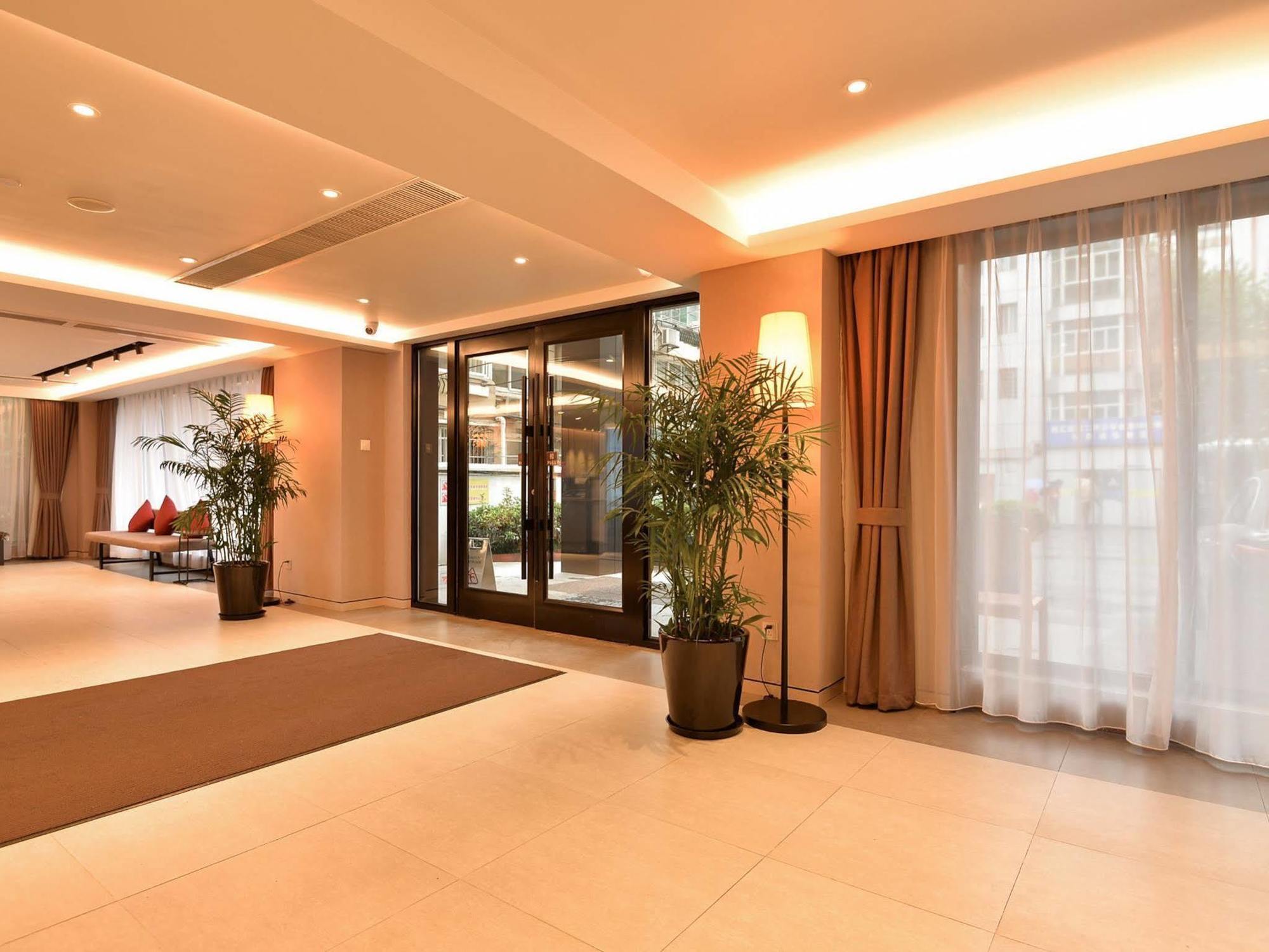 Home Inns Plus Shanghai Xujiahui Branch Zewnętrze zdjęcie