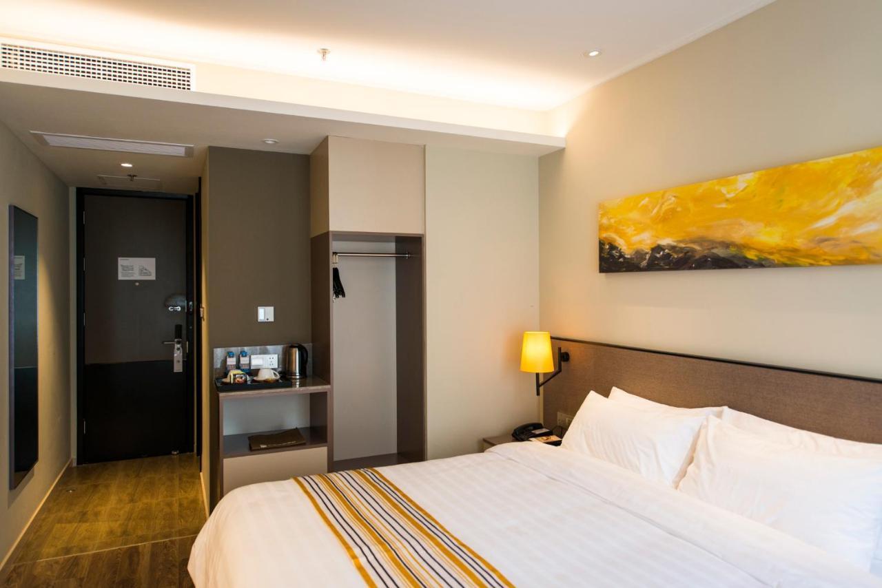 Home Inns Plus Shanghai Xujiahui Branch Zewnętrze zdjęcie